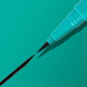 Thrive Causemetics The Infinity Waterproof Liquid Eyeliner Pen - Black Matte